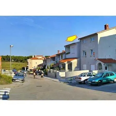 Apartment Mladen Pula