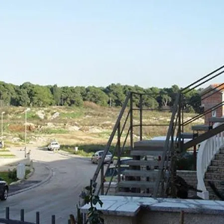 Mladen * Pula